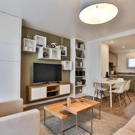 Holiday home Luxury 3 Bedroom - Close To The -